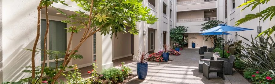 Courtyard seating